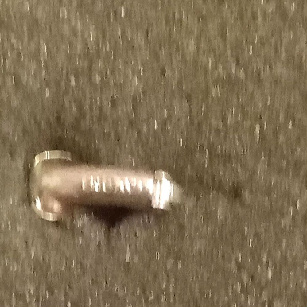 🩷Avon VINTAGE button clip on earrings. Silver - Picture 3 of 3